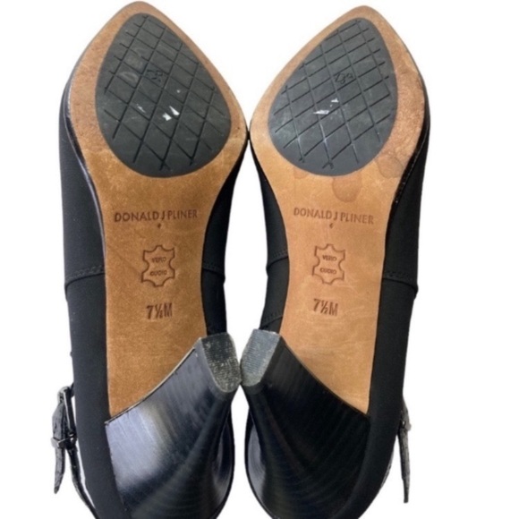 Donald J Pliner Leather Croc Embossed Pointed Toe Ankle Booties Size 7.5 - Picture 2 of 9